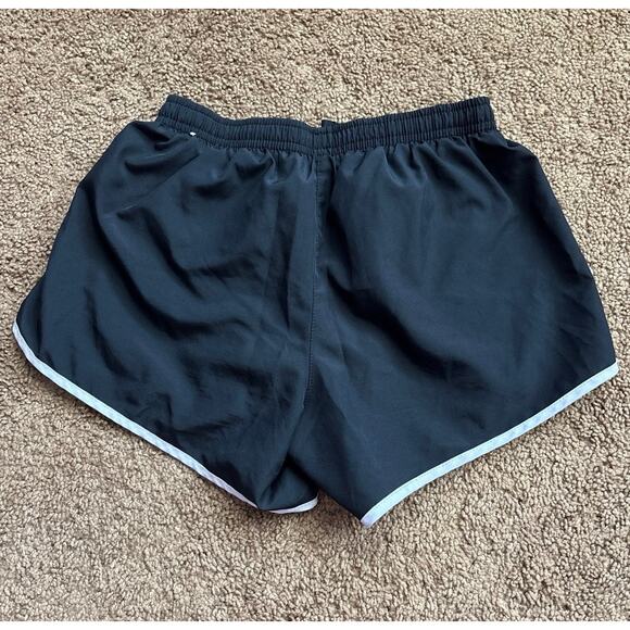 Nike Girls Athletic Outfit | Activewear Tank Top Dri Fit Shorts | 2 piece Set - Picture 11 of 11